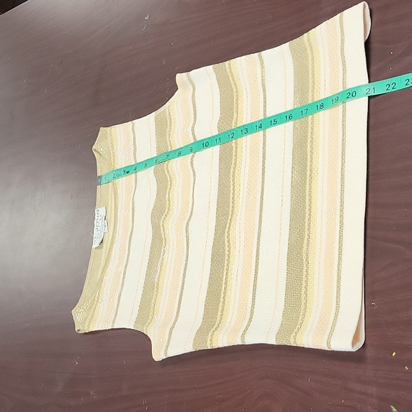 St.John sleeveless top - Picture 4 of 6